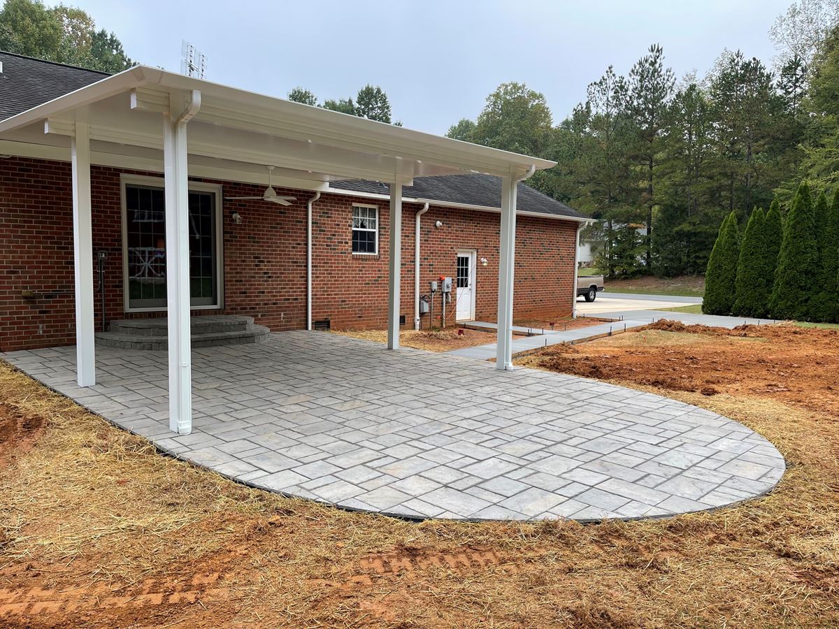 Renaissance Moderno Patio Cover in Thomasville, NC